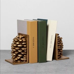 NEW Hearth & Hand with Magnolia PINECONE BOOKENDS